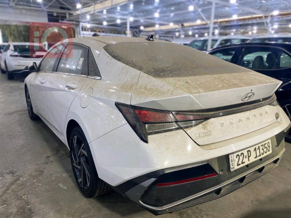 هیوندای ئەلەنترا